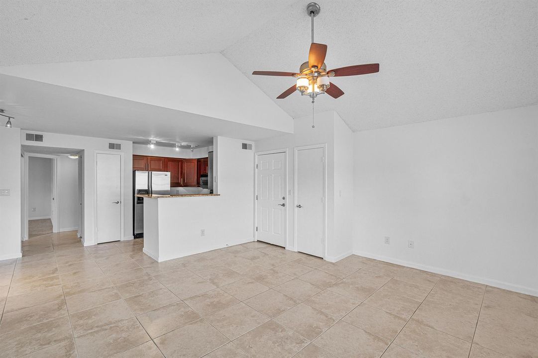 Living to Kitchen