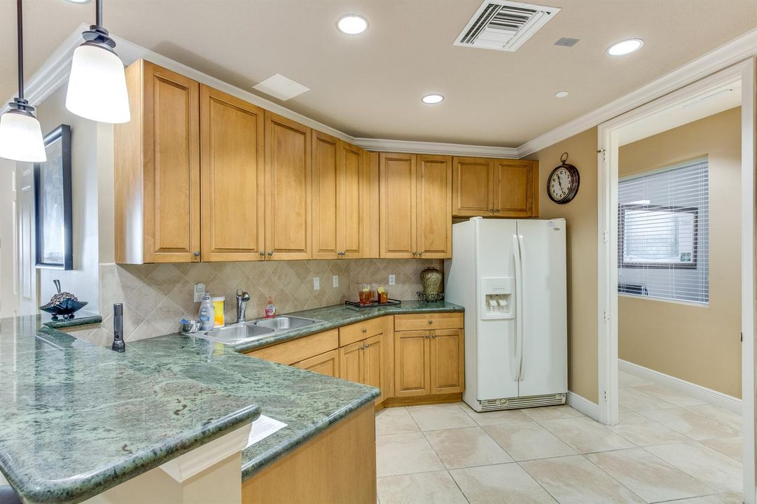 030-1660RenaissanceCommonsBoulevard-2421