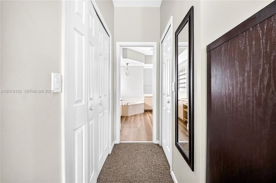 En Venta: $685,000 (3 camas, 2 baños, 1750 Pies cuadrados)