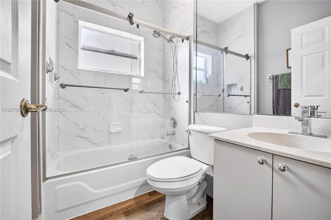 En Venta: $685,000 (3 camas, 2 baños, 1750 Pies cuadrados)