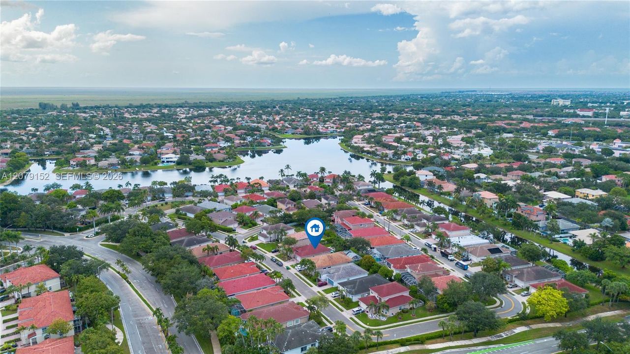 En Venta: $685,000 (3 camas, 2 baños, 1750 Pies cuadrados)