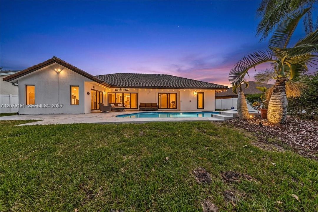For Rent: $5,795 (4 beds, 2 baths, 2173 Square Feet)