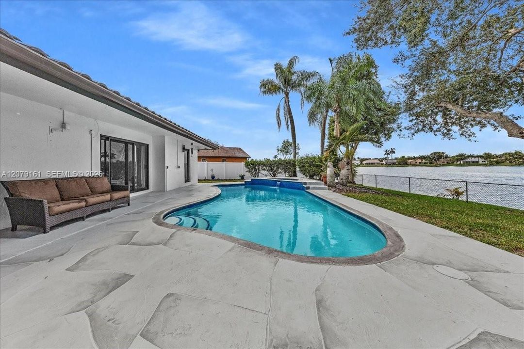For Rent: $5,795 (4 beds, 2 baths, 2173 Square Feet)