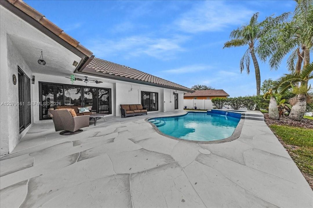 For Rent: $5,795 (4 beds, 2 baths, 2173 Square Feet)