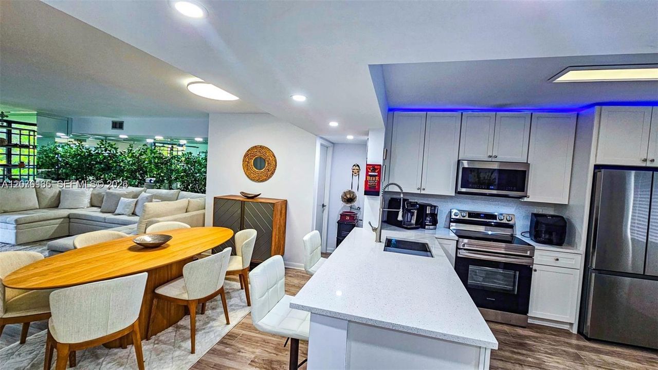 En Venta: $259,000 (2 camas, 2 baños, 1093 Pies cuadrados)