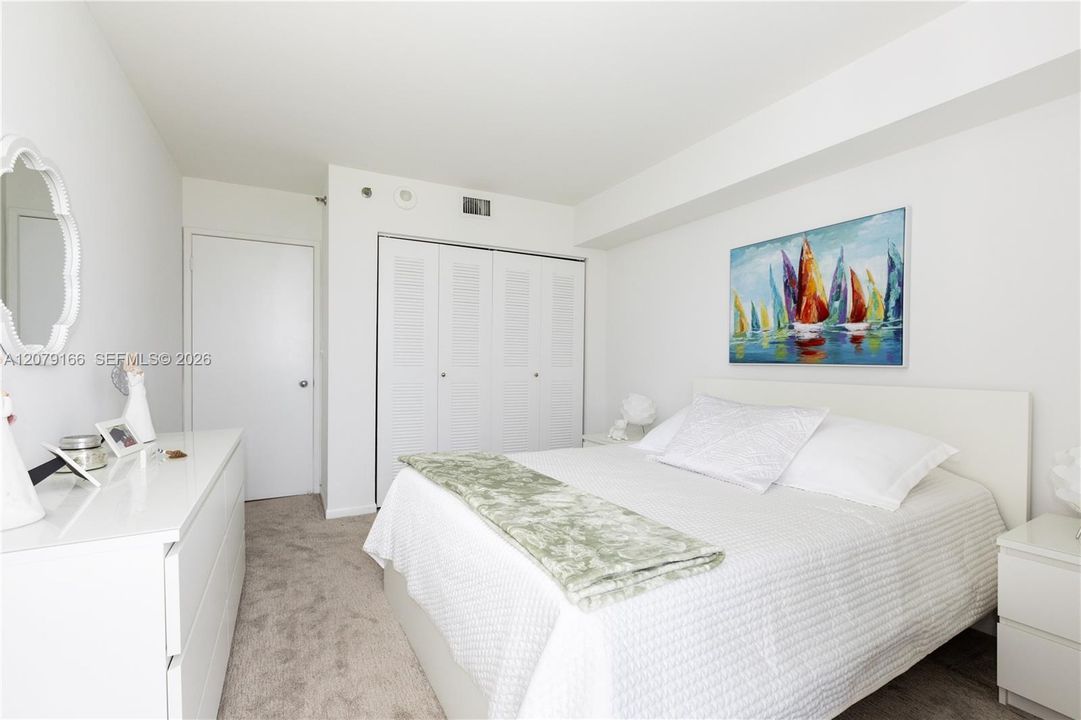En Venta: $350,000 (2 camas, 2 baños, 1062 Pies cuadrados)