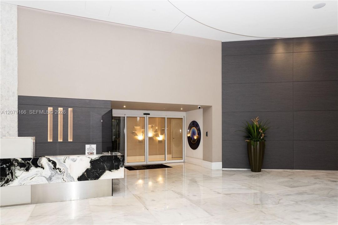 En Venta: $350,000 (2 camas, 2 baños, 1062 Pies cuadrados)