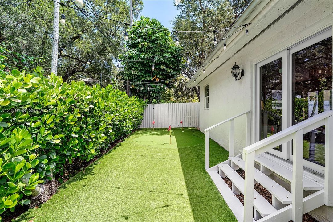 For Sale: $1,899,999 (3 beds, 2 baths, 2357 Square Feet)