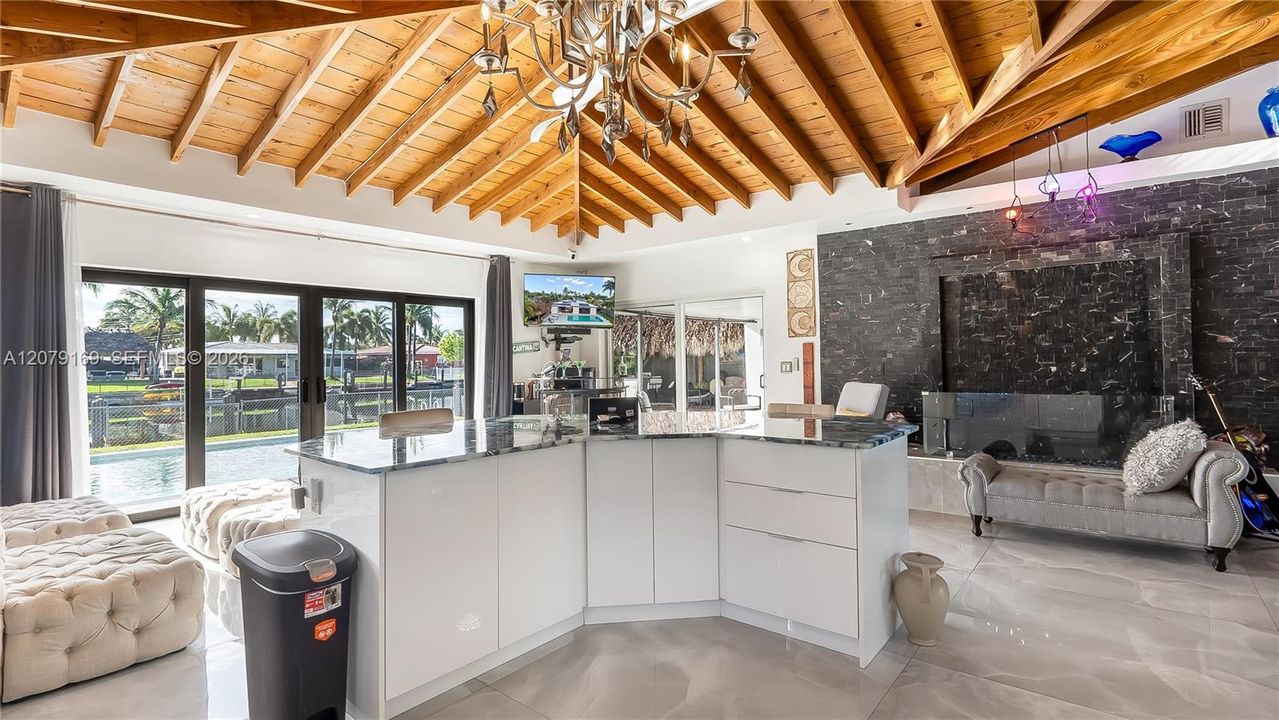 For Sale: $1,470,000 (3 beds, 2 baths, 1324 Square Feet)