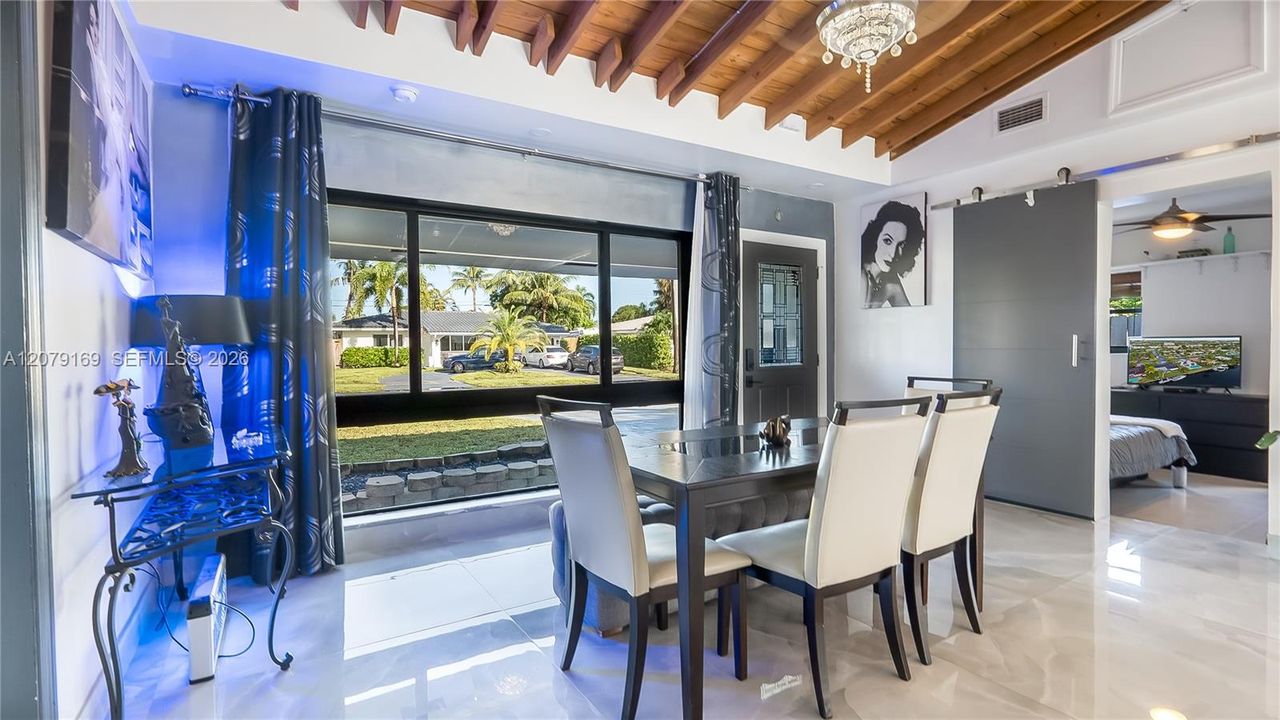 For Sale: $1,470,000 (3 beds, 2 baths, 1324 Square Feet)