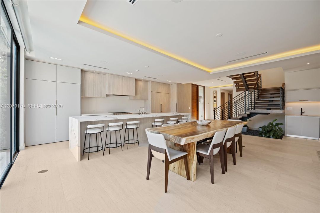 For Rent: $37,500 (4 beds, 4 baths, 3367 Square Feet)