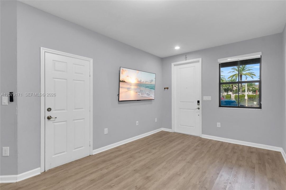 For Rent: $4,500 (4 beds, 3 baths, 1827 Square Feet)