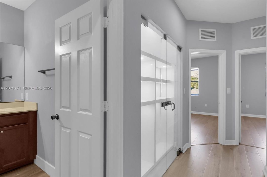 For Rent: $4,500 (4 beds, 3 baths, 1827 Square Feet)