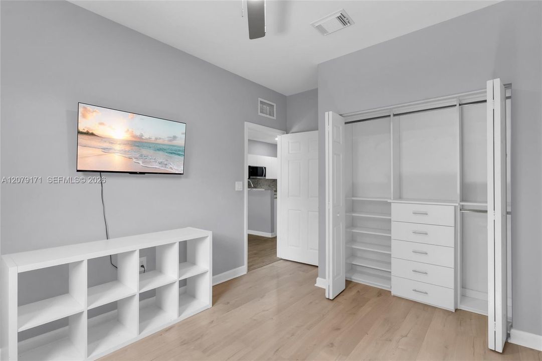 For Rent: $4,500 (4 beds, 3 baths, 1827 Square Feet)