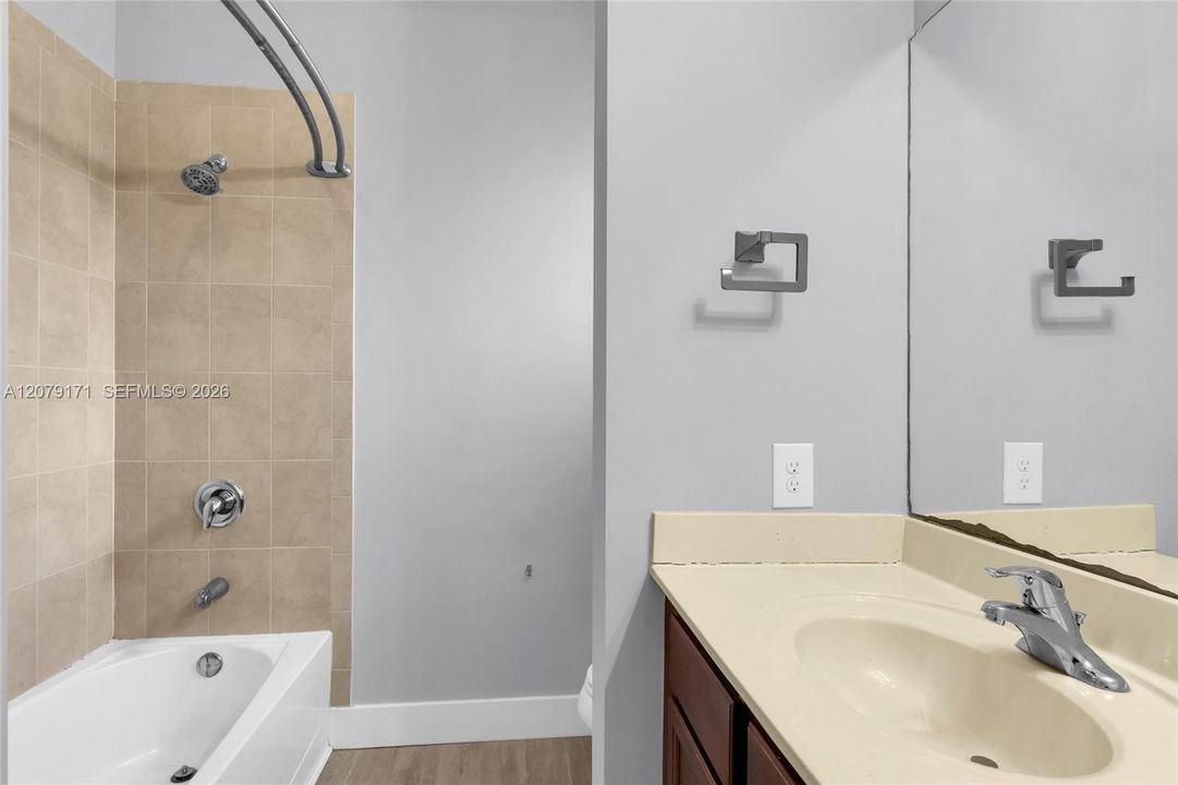 For Rent: $4,500 (4 beds, 3 baths, 1827 Square Feet)