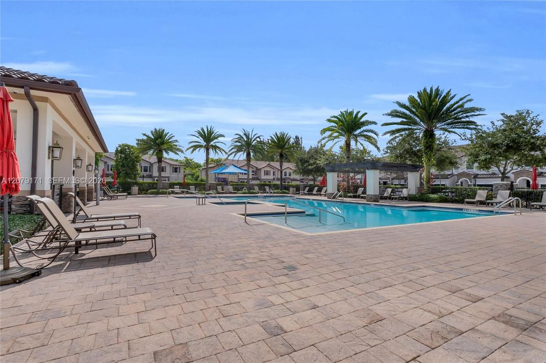 For Rent: $4,500 (4 beds, 3 baths, 1827 Square Feet)