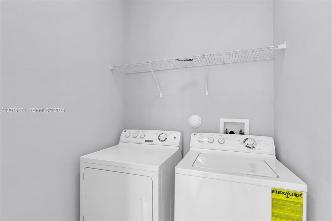 For Rent: $4,500 (4 beds, 3 baths, 1827 Square Feet)