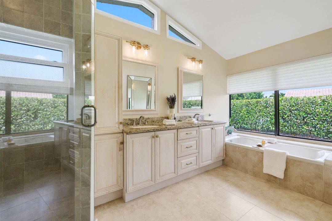 2911 NW 28th Terrace - 71.jpg-SMALL