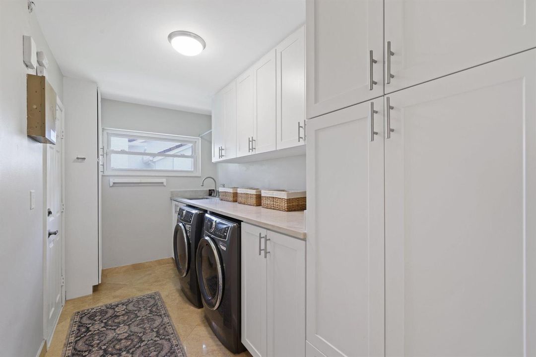 2911 NW 28th Terrace - 59.jpg-SMALL