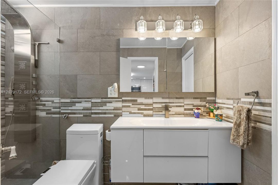На продажу: $198,000 (1 спален, 1 ванн, 768 Квадратных фут)