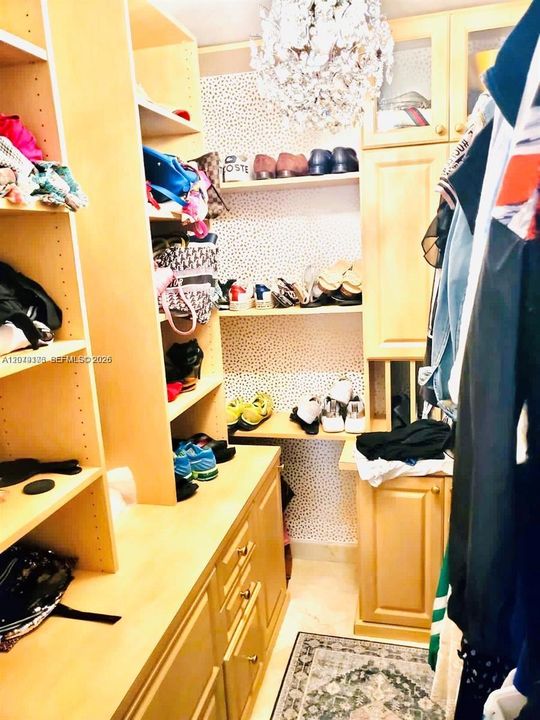 For Rent: $3,900 (2 beds, 2 baths, 1500 Square Feet)