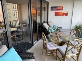 For Rent: $3,900 (2 beds, 2 baths, 1500 Square Feet)