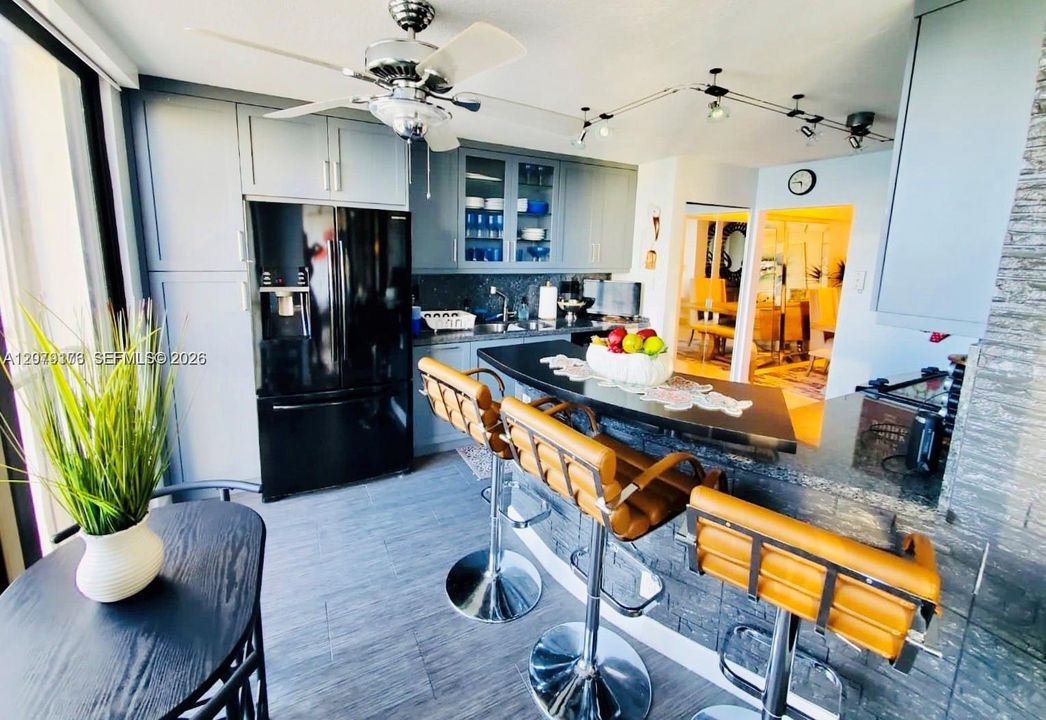 For Rent: $3,900 (2 beds, 2 baths, 1500 Square Feet)