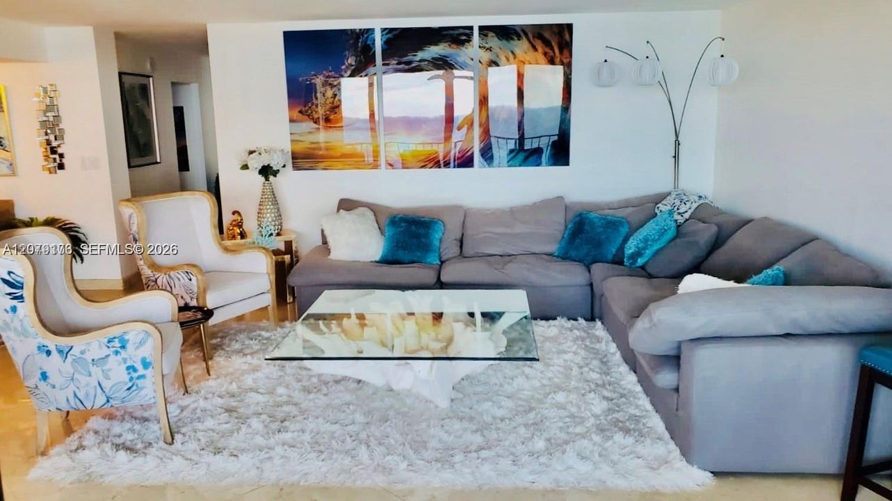 For Rent: $3,900 (2 beds, 2 baths, 1500 Square Feet)