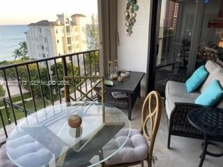 For Rent: $3,900 (2 beds, 2 baths, 1500 Square Feet)