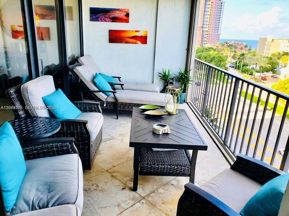 For Rent: $3,900 (2 beds, 2 baths, 1500 Square Feet)