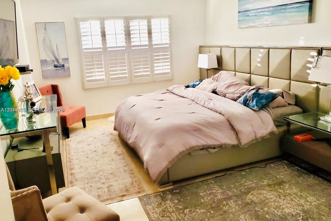 For Rent: $3,900 (2 beds, 2 baths, 1500 Square Feet)