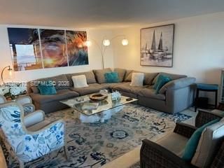 For Rent: $3,900 (2 beds, 2 baths, 1500 Square Feet)