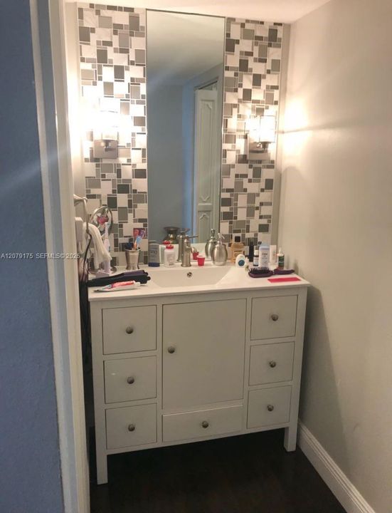 En Venta: $168,500 (2 camas, 2 baños, 1110 Pies cuadrados)