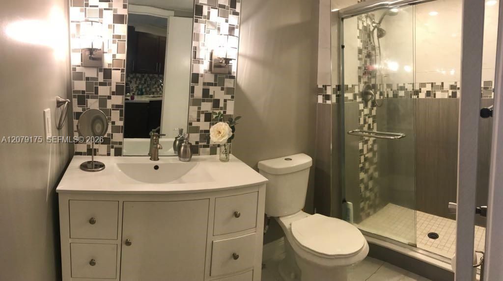 En Venta: $168,500 (2 camas, 2 baños, 1110 Pies cuadrados)