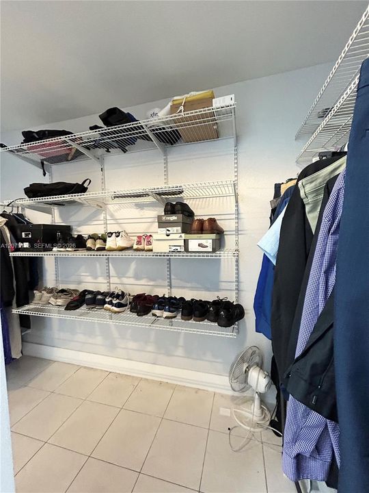 В аренду: $2,150 (2 спален, 2 ванн, 1040 Квадратных фут)