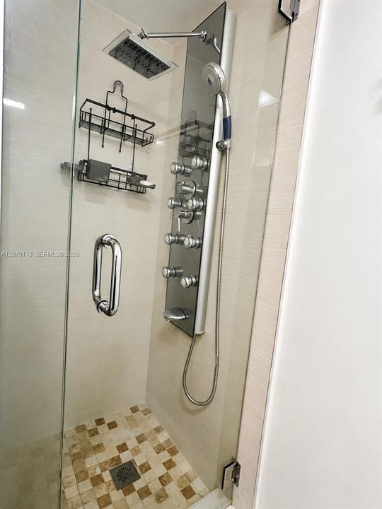 В аренду: $2,150 (2 спален, 2 ванн, 1040 Квадратных фут)