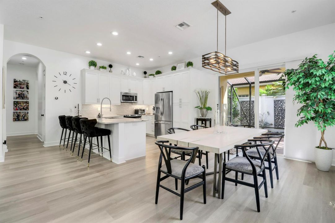 Dining & Kitchen