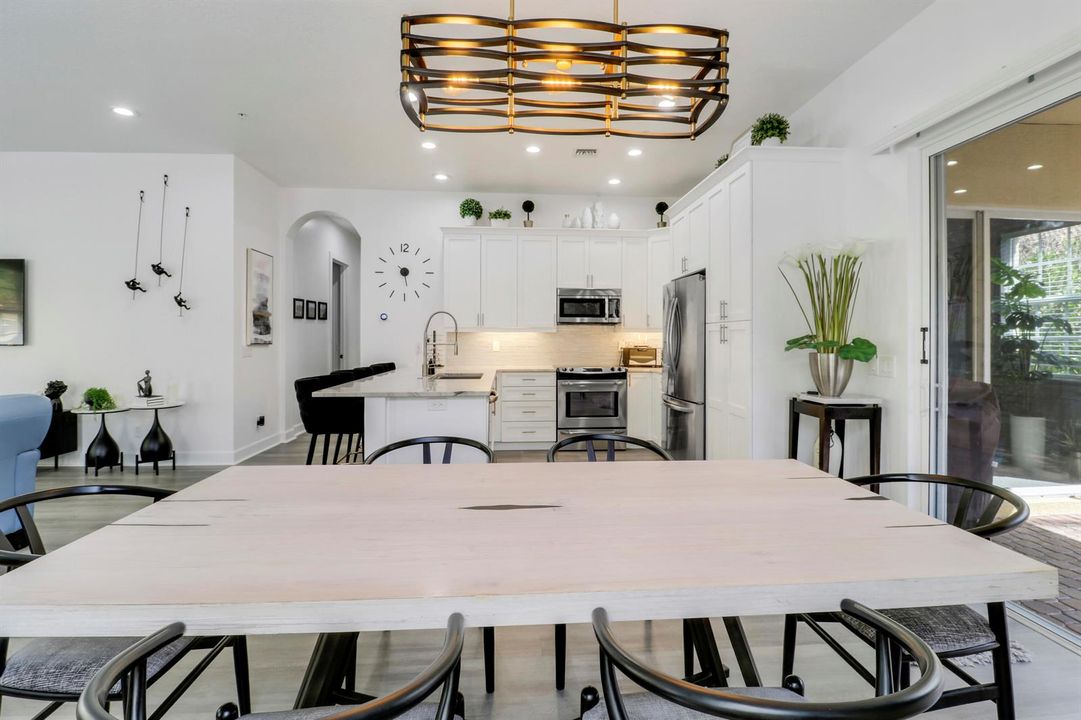 Dining & Kitchen