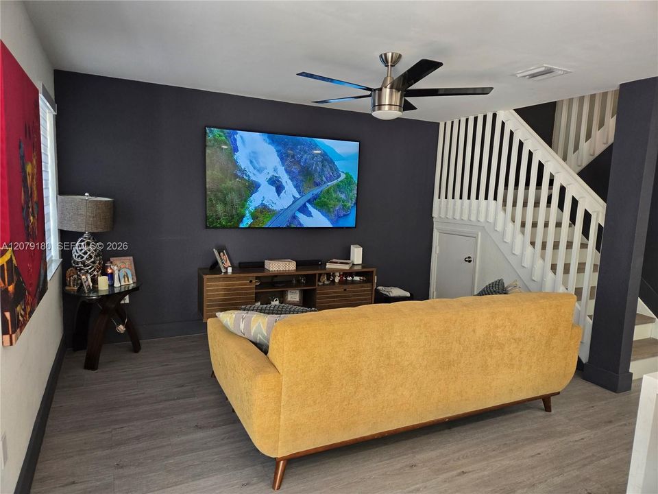 For Sale: $654,900 (4 beds, 3 baths, 1904 Square Feet)