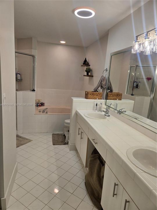 For Sale: $654,900 (4 beds, 3 baths, 1904 Square Feet)