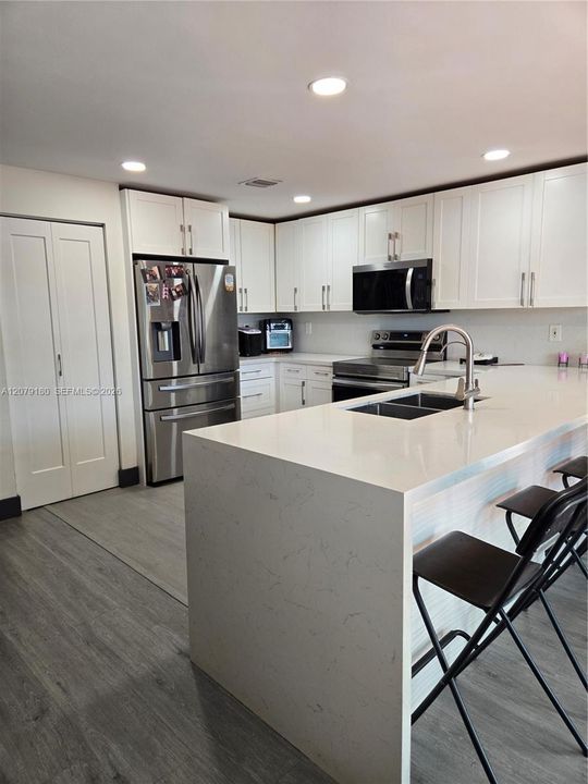 For Sale: $654,900 (4 beds, 3 baths, 1904 Square Feet)