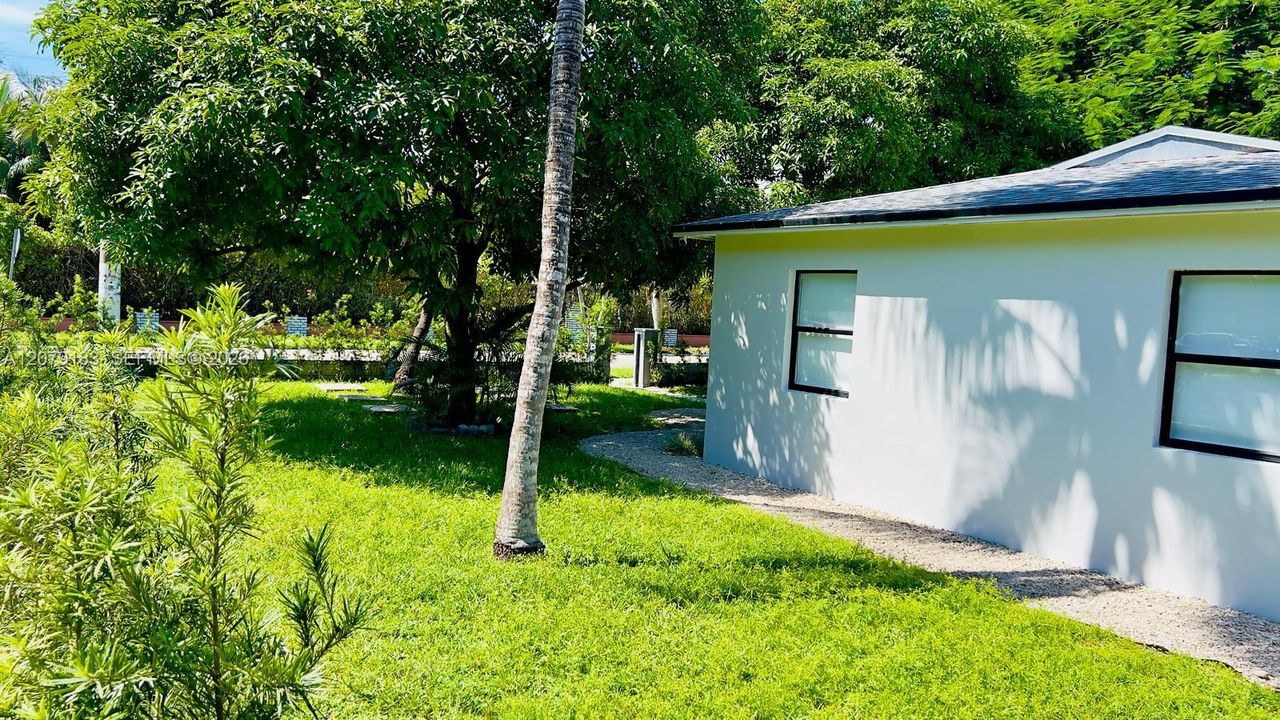 For Sale: $664,500 (3 beds, 2 baths, 1336 Square Feet)