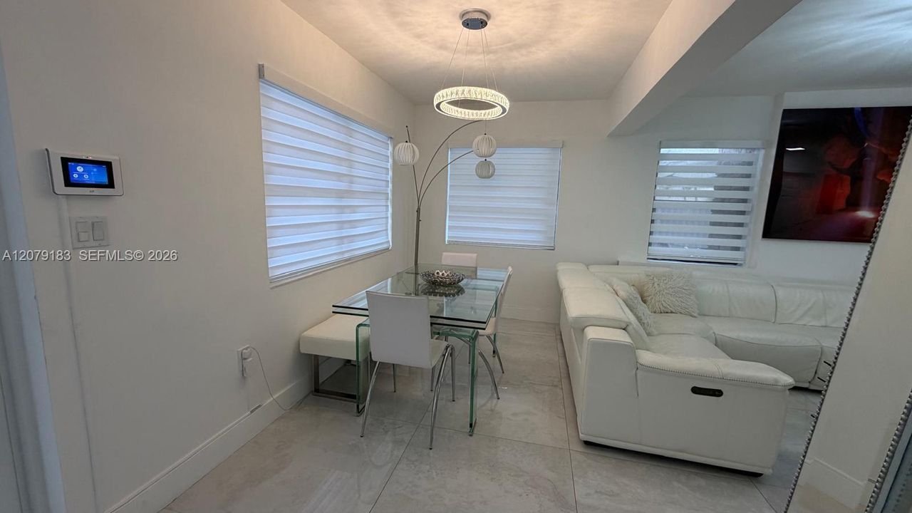 For Sale: $664,500 (3 beds, 2 baths, 1336 Square Feet)