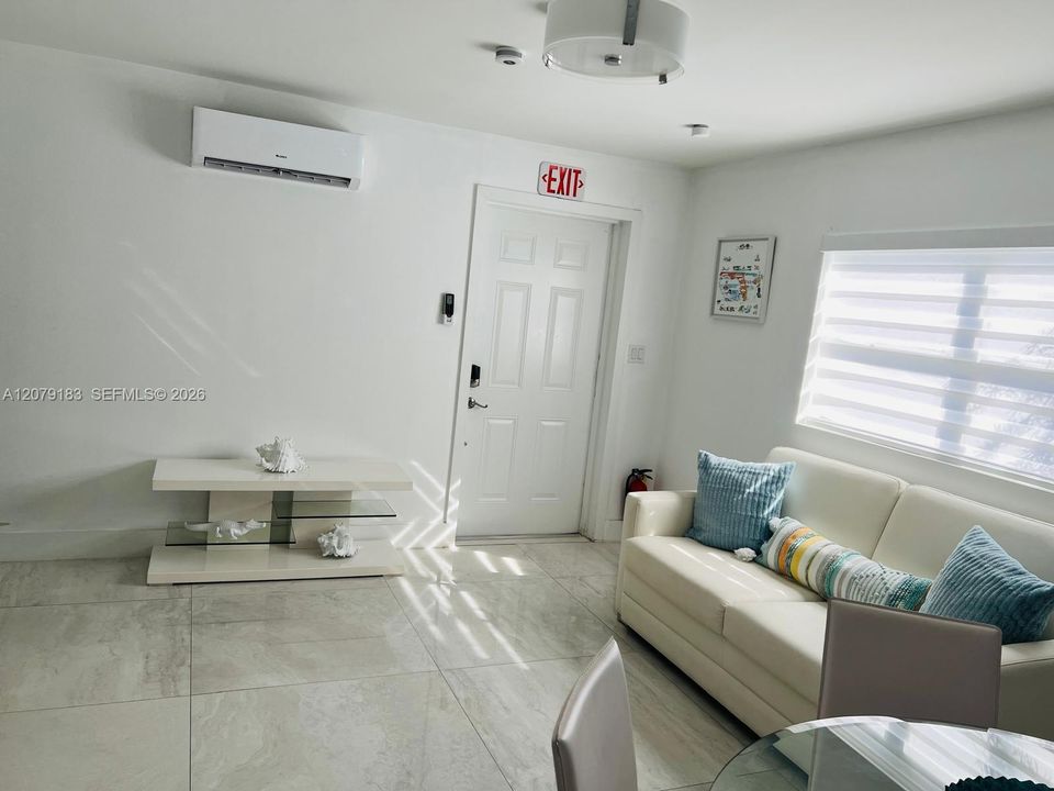 For Sale: $664,500 (3 beds, 2 baths, 1336 Square Feet)
