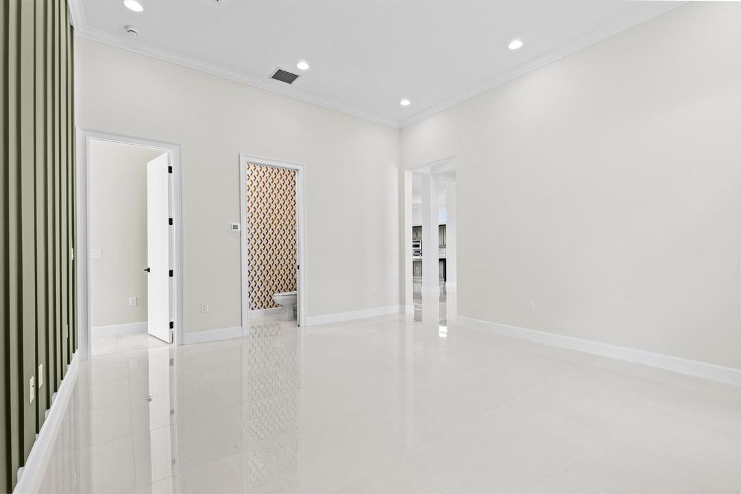 Flex Room