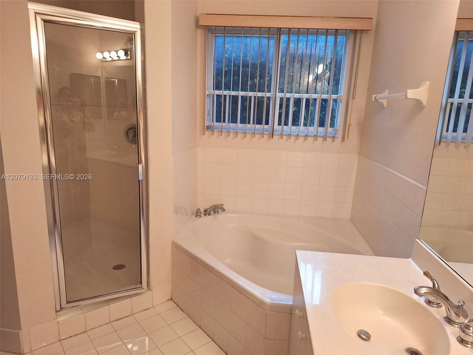 En Renta: $3,550 (3 camas, 2 baños, 1512 Pies cuadrados)