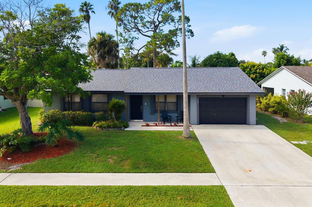 108-SANTA-MONICA-BLVD-33411-001