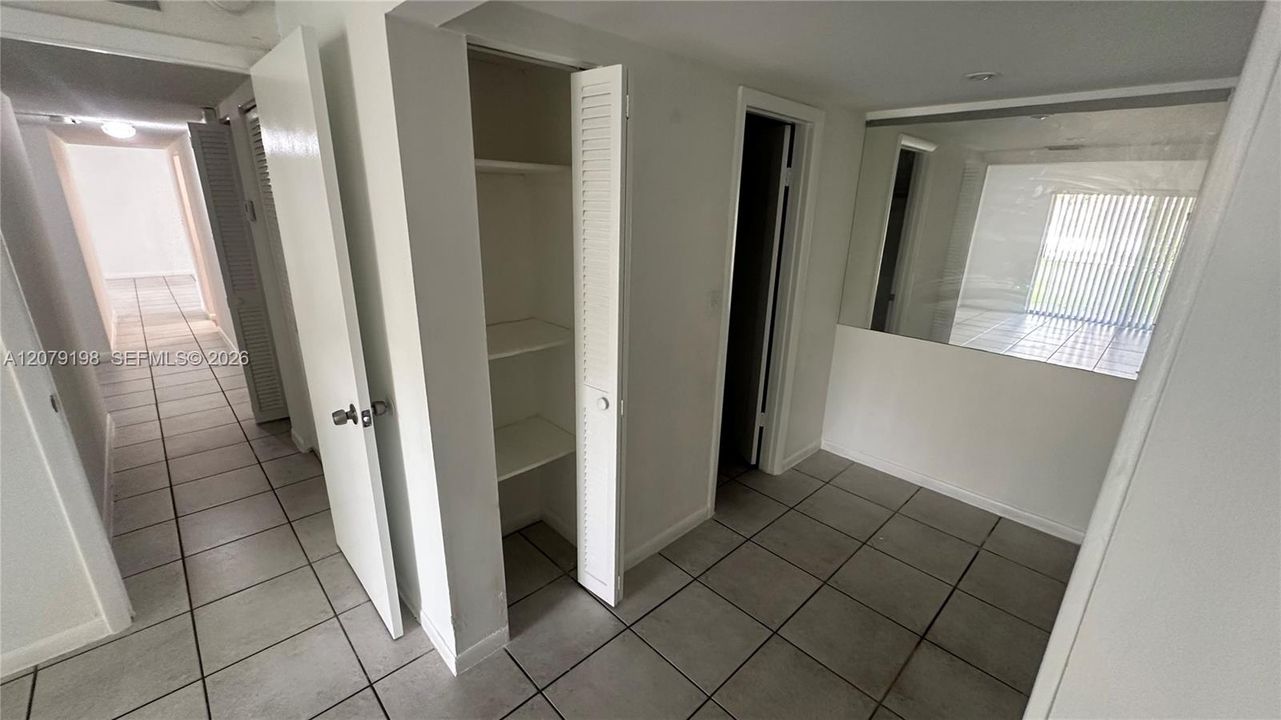 В аренду: $2,500 (3 спален, 2 ванн, 1262 Квадратных фут)