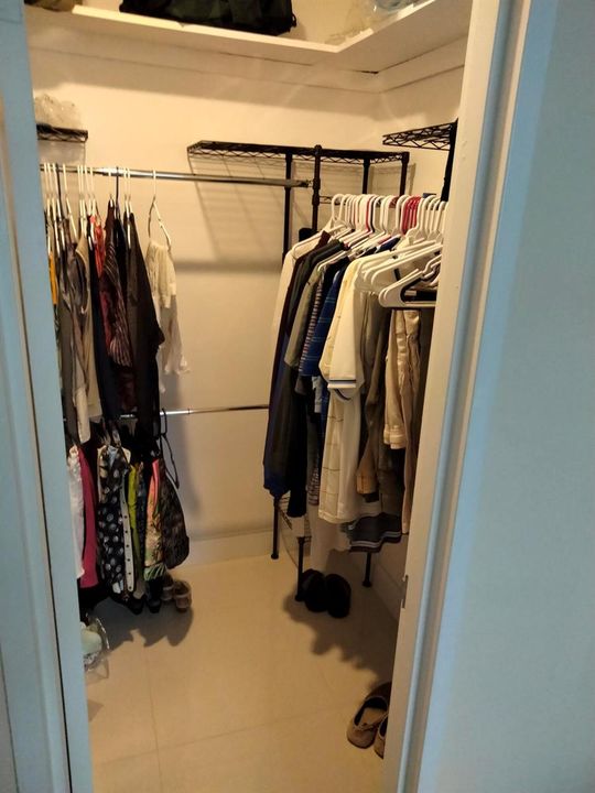 Unit 10k - walkin closet 2