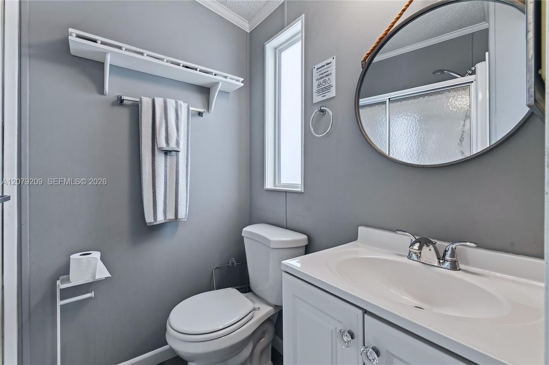 For Sale: $285,000 (2 beds, 2 baths, 767 Square Feet)